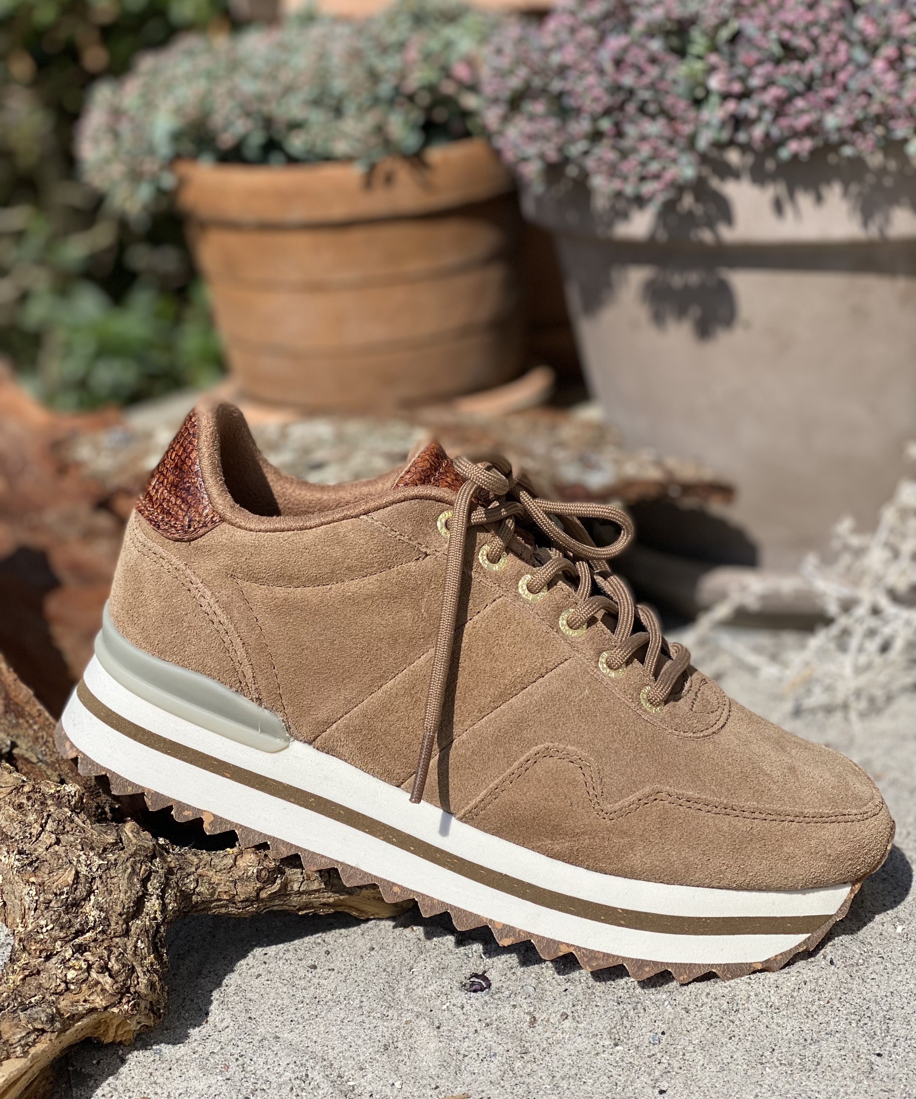 problem Frigøre implicitte Sneakers fra Woden | Nora III Suede Plateau Latte | MaMilla